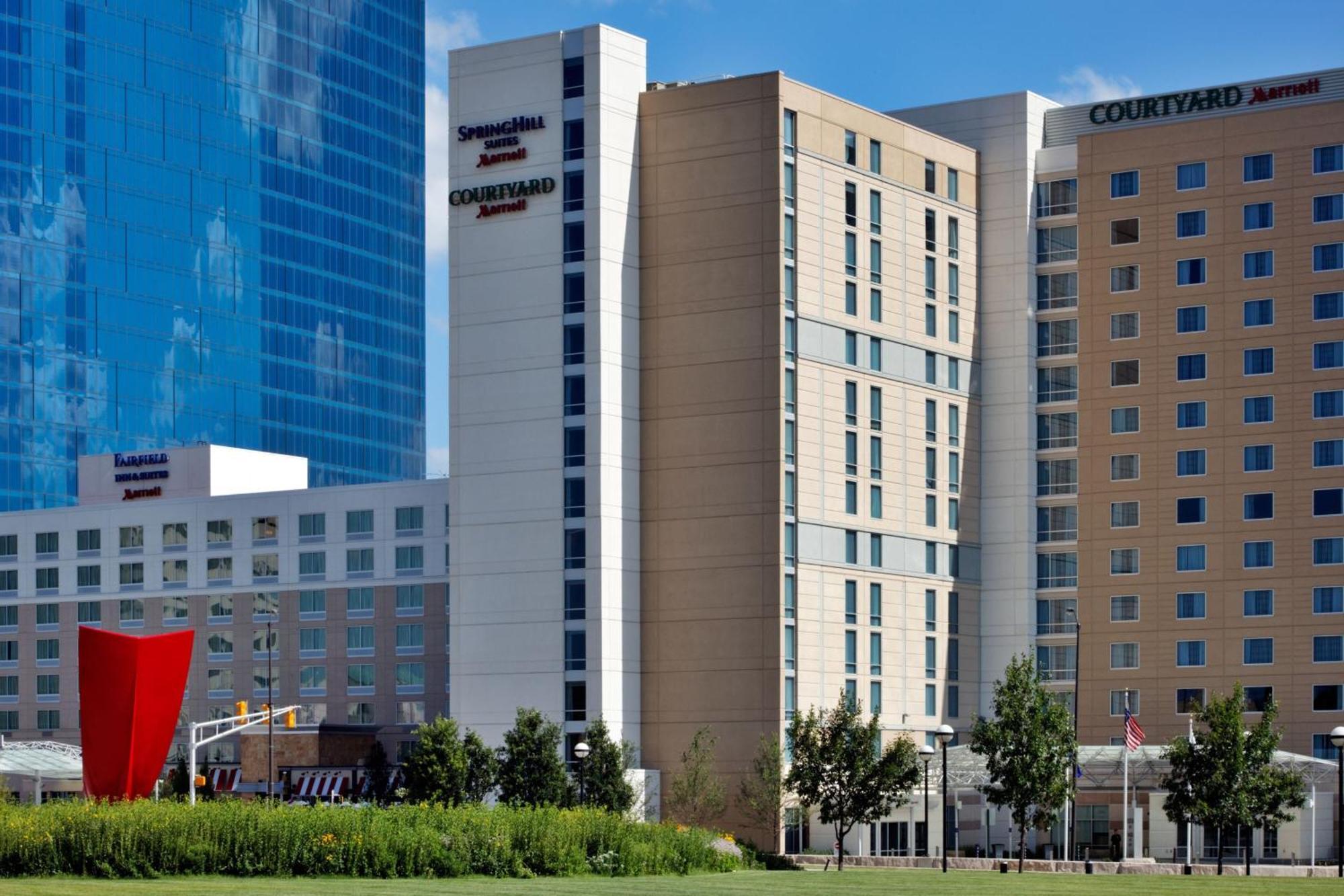 Springhill Suites Indianapolis Downtown Exterior photo