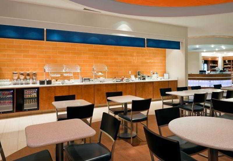 Springhill Suites Indianapolis Downtown Restaurant photo